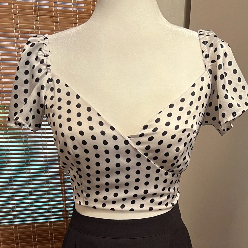 White polka dot crop top